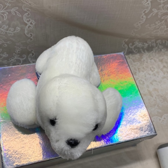 Vintage 1986 Sea World 7" white seal plush stuffed animal - Picture 5 of 9